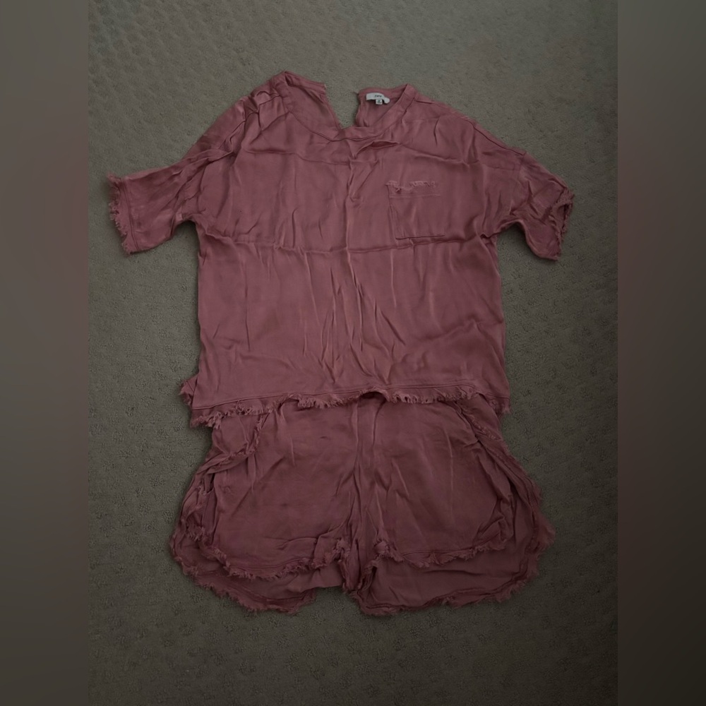 Fate - Vici Pink Casual Top and shorts